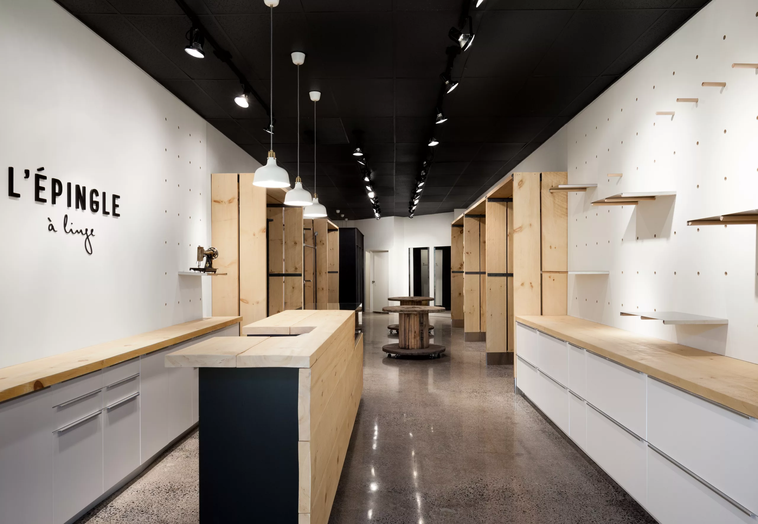 Vue d'ensemble de la boutique L'épingle à linge conçue par Taktik design.