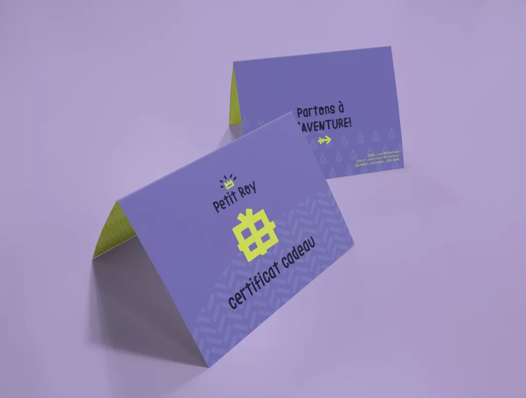 Gros plan sur un certificat cadeau imprimé.