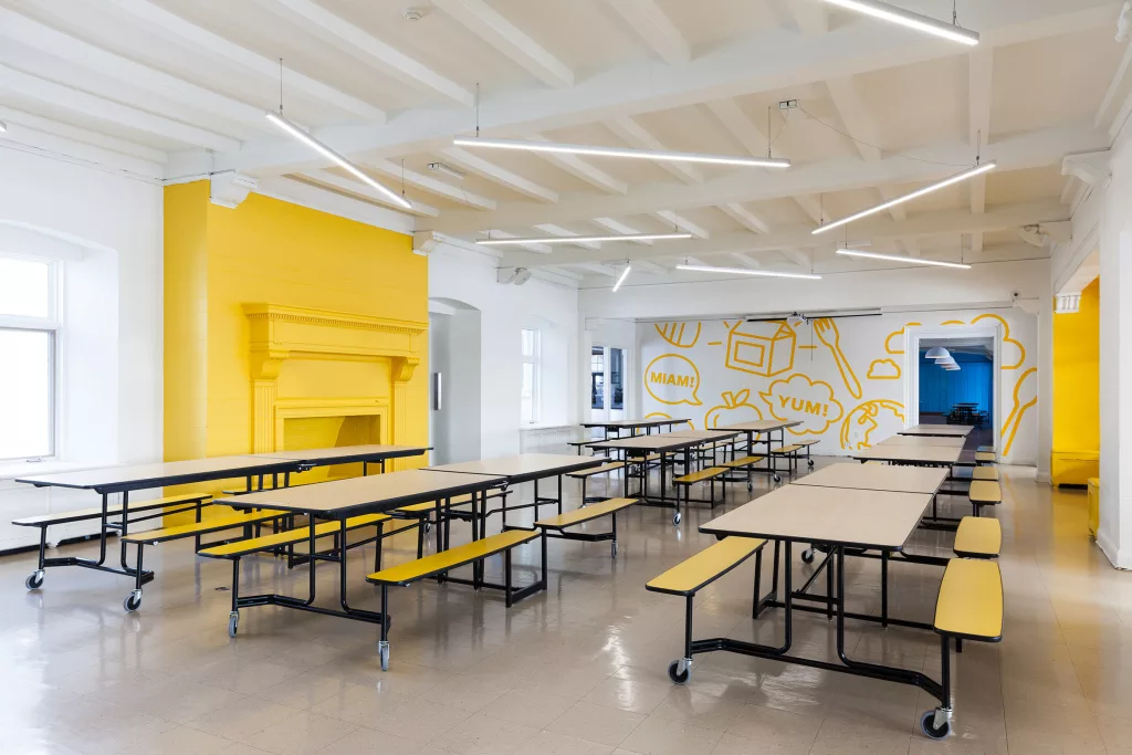 Cafétéria de l'Académie Sainte-Anne.