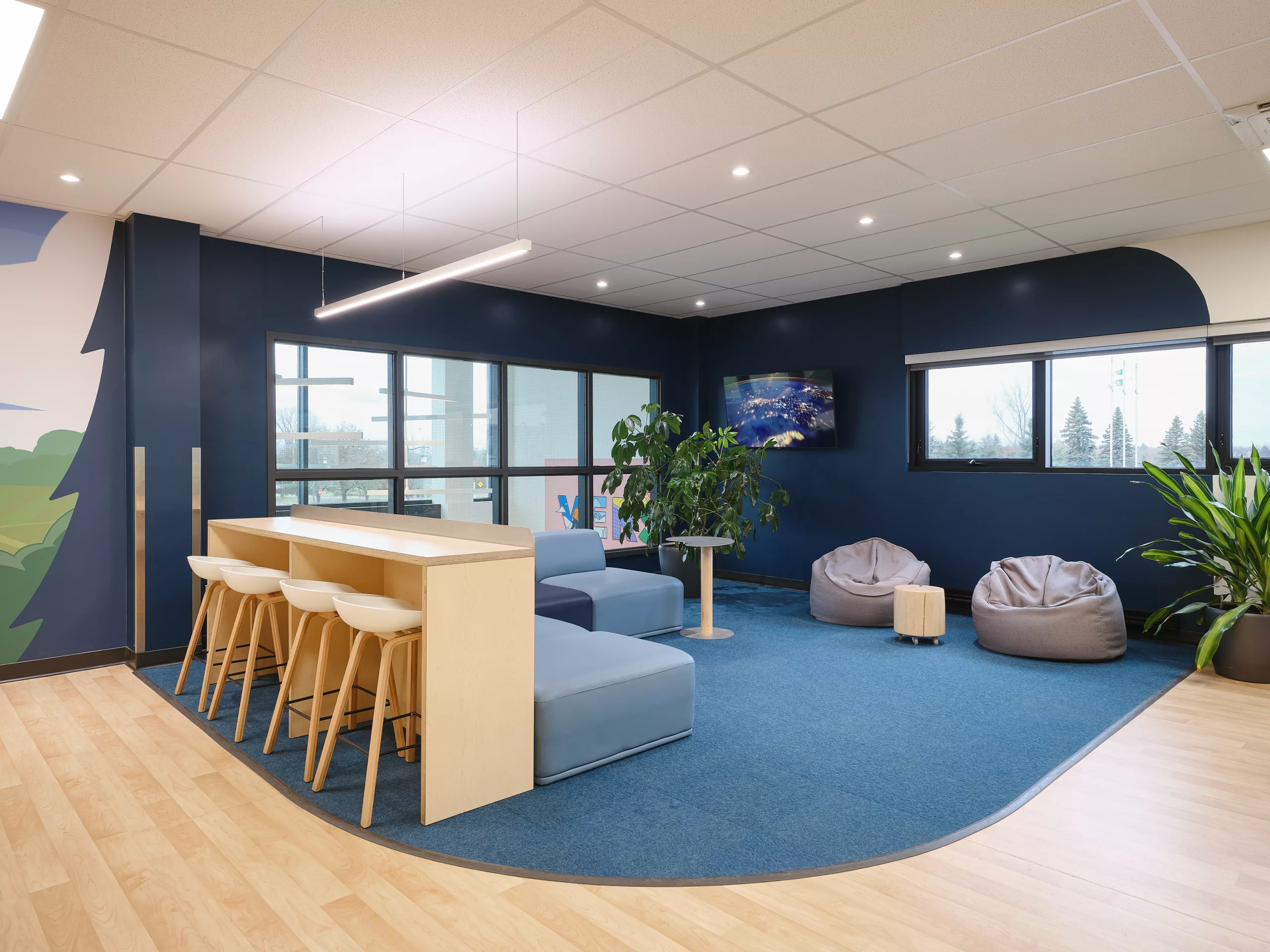 Vue de l'espace détente dans la salle commune du pavillon sportif de l'Externat Sacré-Coeur.