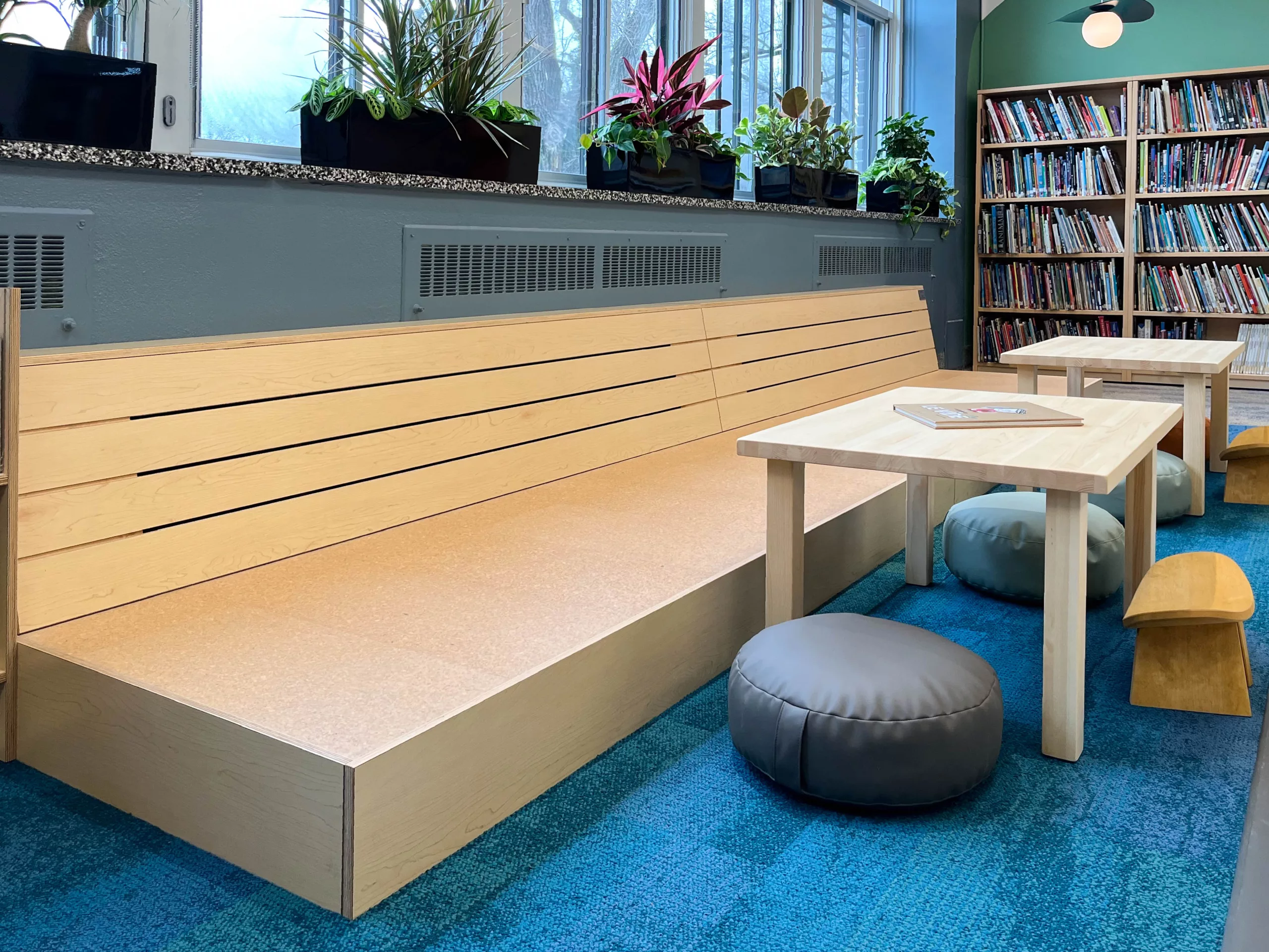 Vue de détail de banquettes sur mesure créées par Taktik Design.